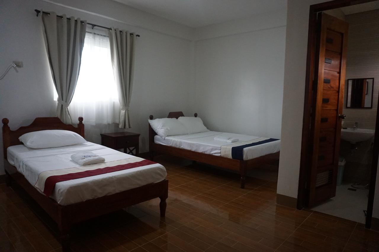 Lugano Bed And Breakfast Santa Ana  Exterior photo